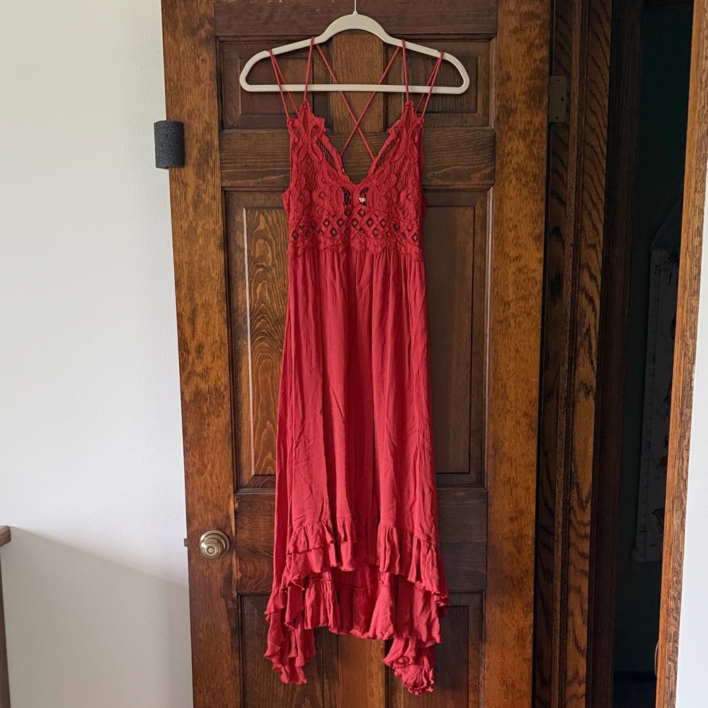 LA MIEL Red High Low Lace Dress